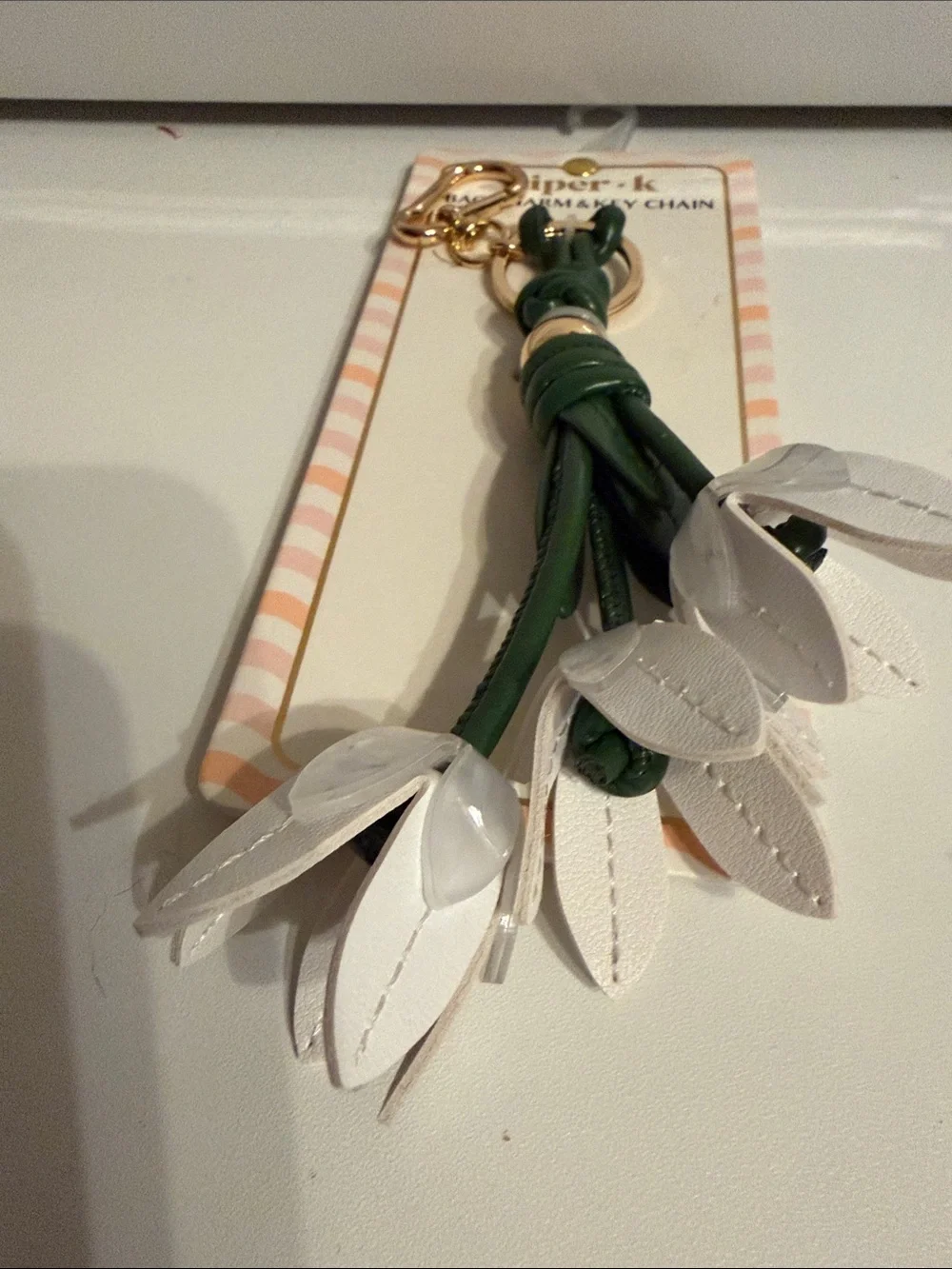 Piper Green Tassel Key & Card Holder with White Petal Accents